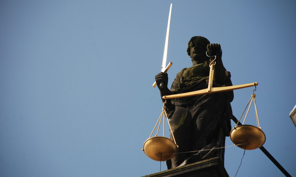 ajel-lady-justice-677945_1920
